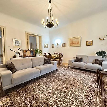 The Best Location Salon Apartment With Main Street View SJJ Eksteriør billede