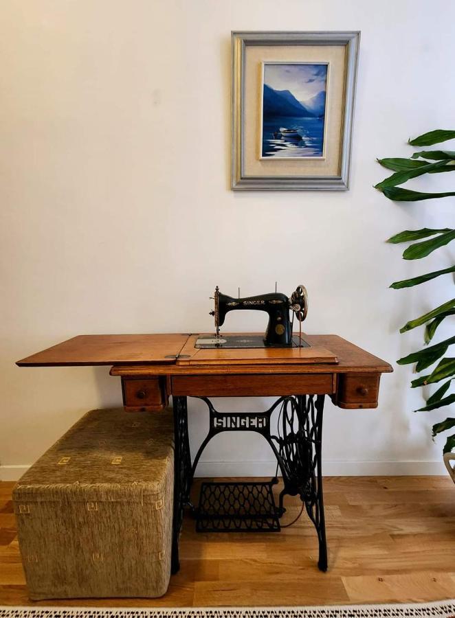 The Best Location Salon Apartment With Main Street View SJJ Eksteriør billede