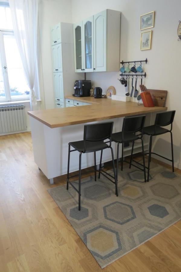 The Best Location Salon Apartment With Main Street View SJJ Eksteriør billede